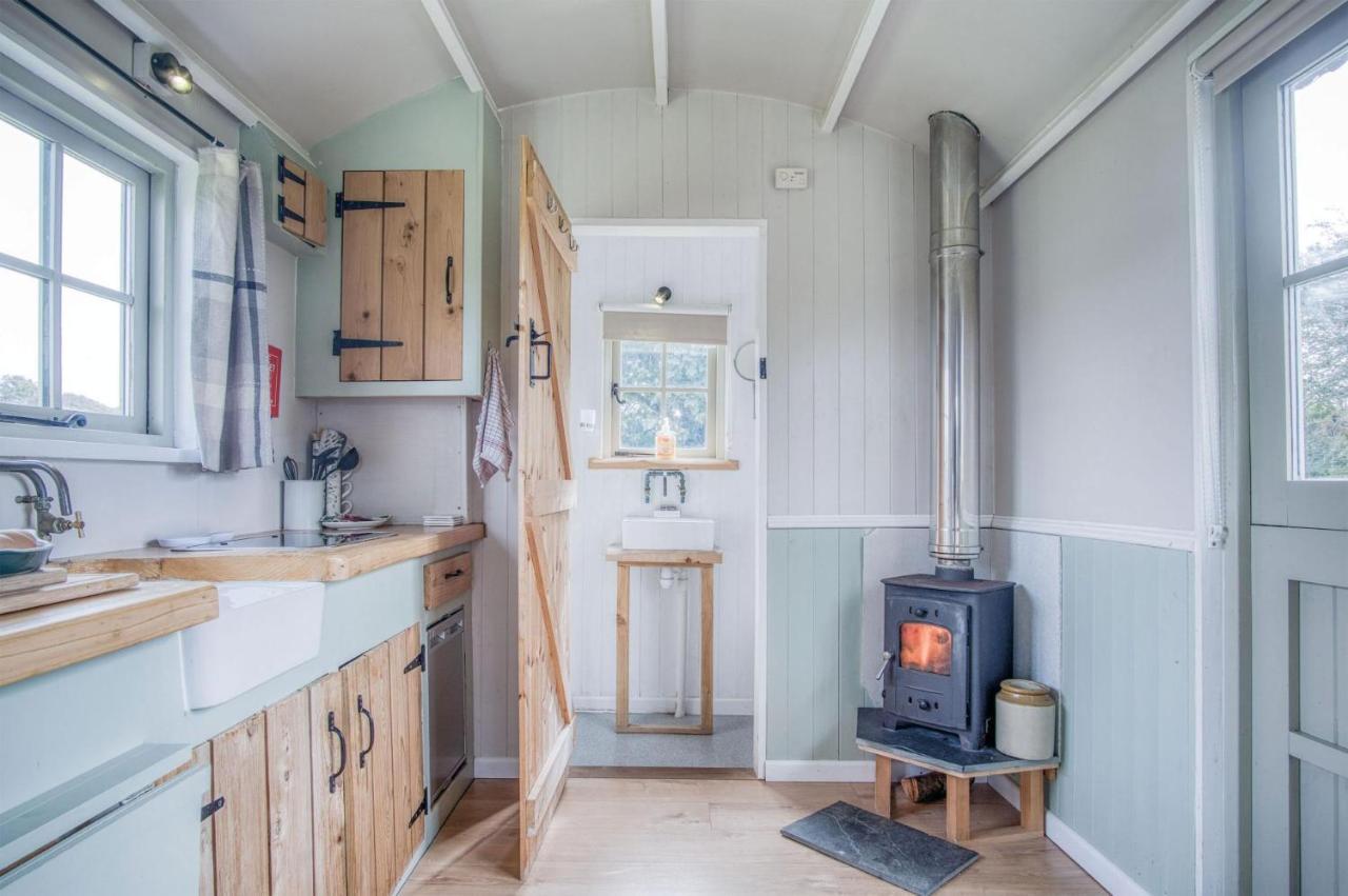Haven View - 1 Bedroom Shepherds Hut - St Ishmaels Saint Ishmaels  Εξωτερικό φωτογραφία