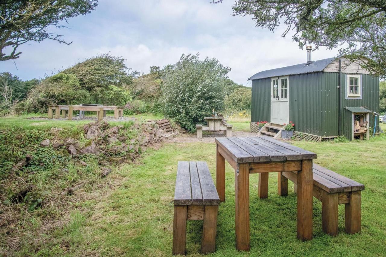 Haven View - 1 Bedroom Shepherds Hut - St Ishmaels Saint Ishmaels  Εξωτερικό φωτογραφία